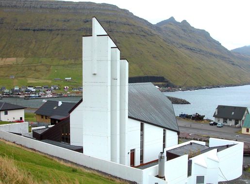 File:Gøtu kirkja, Gøtugjógv, Faroe Islands (2).JPG - Wikimedia Commons