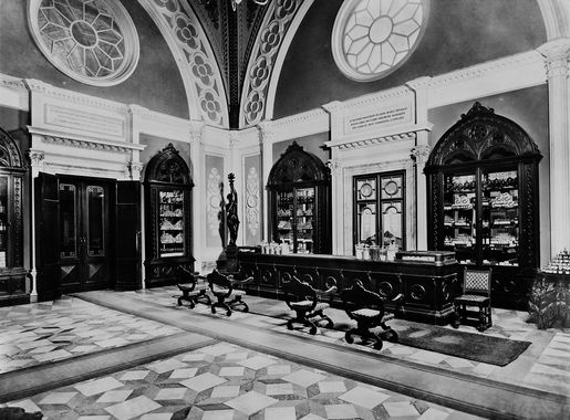File:Pharmacy of Santa Maria Novella, Florence, interior. Wellcome  M0005461.jpg - Wikimedia Commons