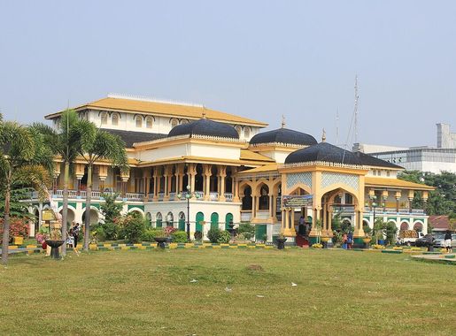 Berkas:Maimun Palace Medan Indonesia.jpg - Wikipedia bahasa Indonesia,  ensiklopedia bebas