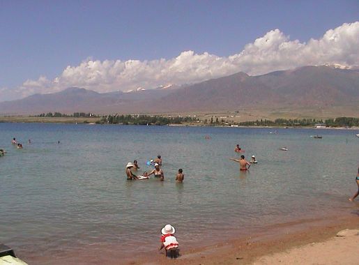 File:Issyk Kul beach.JPG - Wikimedia Commons