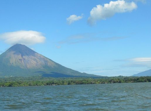 File:Ometepe, Nicaragua.jpg - Wikimedia Commons
