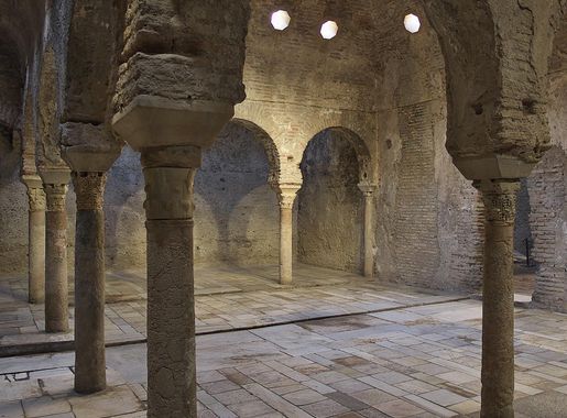 File:El Bañuelo (Granada). Sala templada.jpg - Wikimedia Commons
