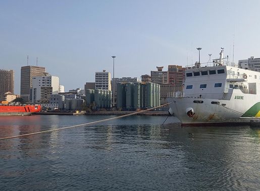 File:Ville de Dakar.jpg - Wikimedia Commons