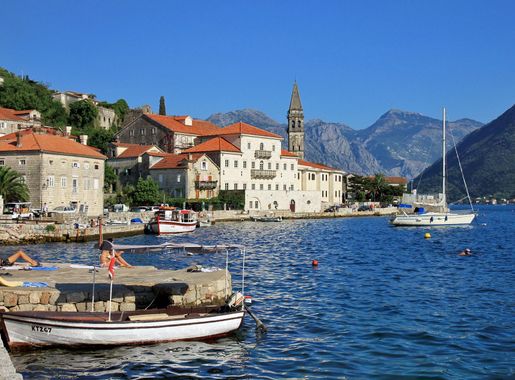 File:Widok na Perast z zachodu 01.JPG - Wikipedia