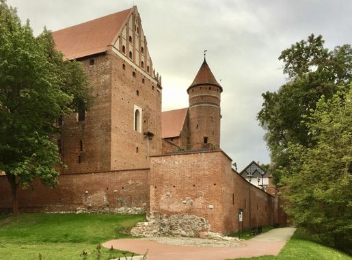 File:Olsztyn Castle, Poland, 2015, 06.jpg - Wikimedia Commons