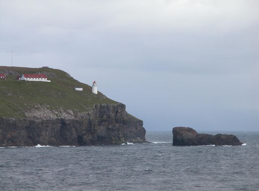 File:Lighthouse. Nolsoy.1.jpg - Wikimedia Commons