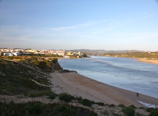 File:Estuário do Rio Mira, Vila nova de Milfontes, 7 April 2009.jpg -  Wikimedia Commons