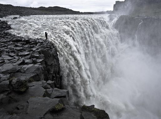 File:Dettifoss in Iceland - 2009-08-19.jpg - Wikimedia Commons