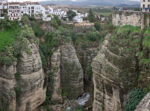 File:The gorge - Ronda, Spain - panoramio.jpg - Wikimedia Commons