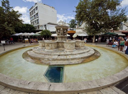 File:The Morosini Fountain, Heraklion, Crete, Greece - panoramio.jpg -  Wikimedia Commons