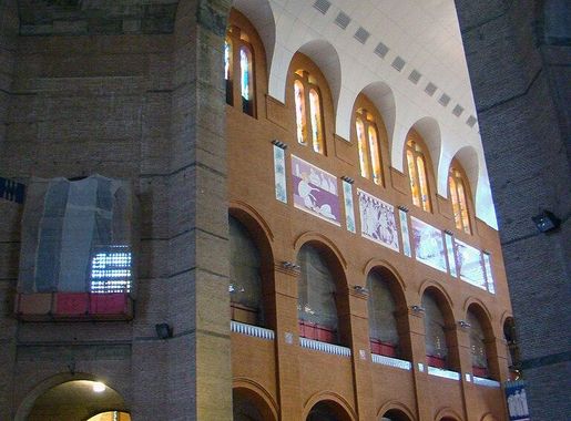 File:Basílica de Nossa Senhora Aparecida (3833709214).jpg - Wikimedia  Commons