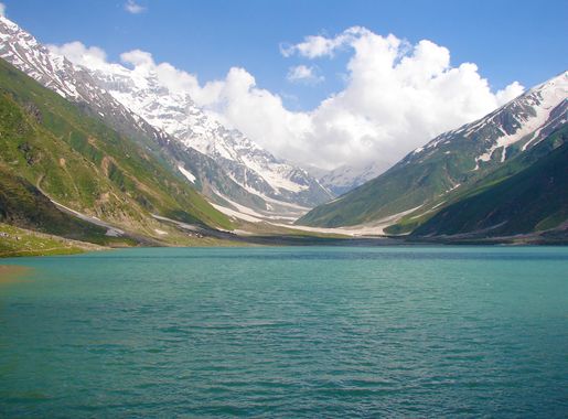 File:Lake Saif-ul-Malook.jpg - Wikimedia Commons