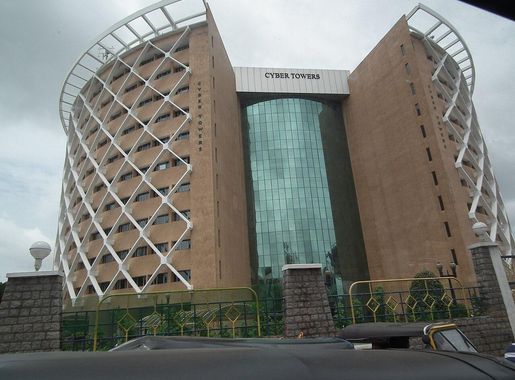 File:Cyber tower in hitech city hyderabad 3093.JPG - Wikimedia Commons