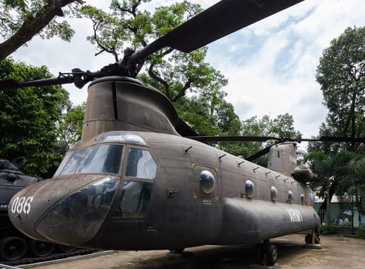 File:Helicóptero CH-47 Chinook, Museo de los Vestigios de la Guerra de  Vietnam, Ciudad Ho Chi Minh, Vietnam, 2013-08-14, DD 01.JPG - Wikimedia  Commons