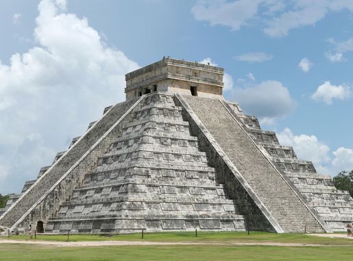 File:Chichen Itza 3.jpg - Wikimedia Commons