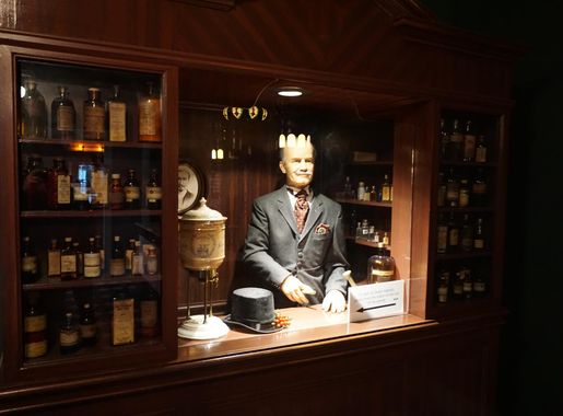 File:Dr Pepper Museum December 2016 01 (Old Corner Drug Store exhibit).jpg  - Wikimedia Commons