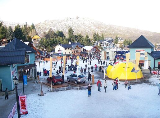 File:Base del Cerro Catedral en Bariloche. (Patagonia Argentina) 09.JPG -  Wikimedia Commons
