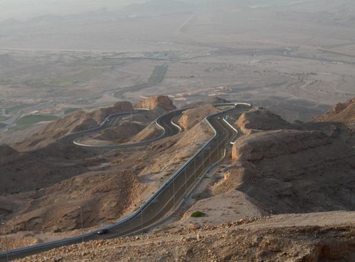 File:Road to Jabel Hafeeth in Al Ain.jpg - Wikipedia