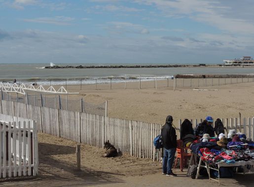 File:Playa Bristol en otoño - Mar del Plata - Argentina - May 2015 - 2.jpg  - Wikimedia Commons