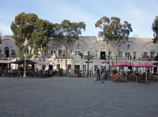 File:Casemates Square, Gibraltar (3).JPG - Wikimedia Commons