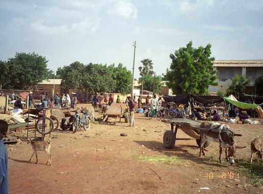File:Segou market2.jpg - Wikimedia Commons