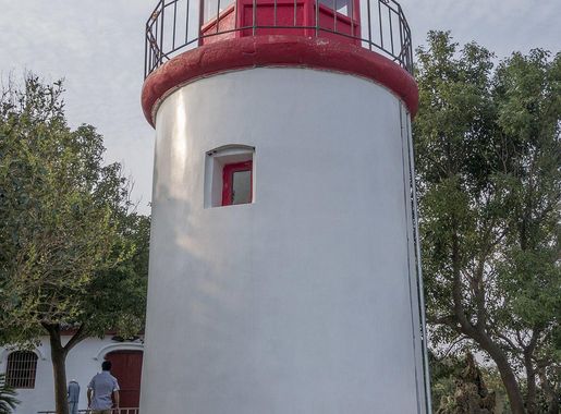 File:Dongmen Lighthouse, 2014-10-06 03.JPG - Wikipedia