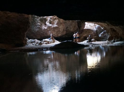 File:Inside Dimalurru (Tunnel Creek) National Park.jpg - Wikimedia Commons