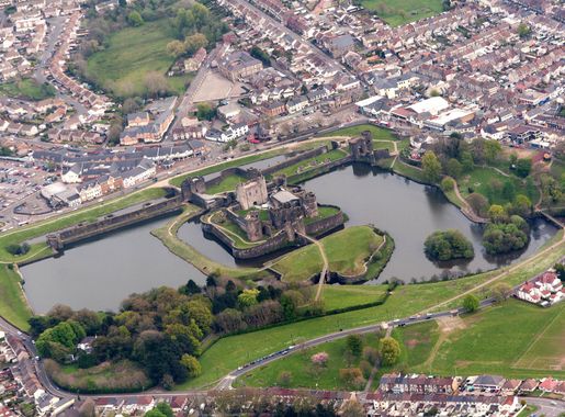 File:Caerphilly Castle from the air.jpg - Wikimedia Commons
