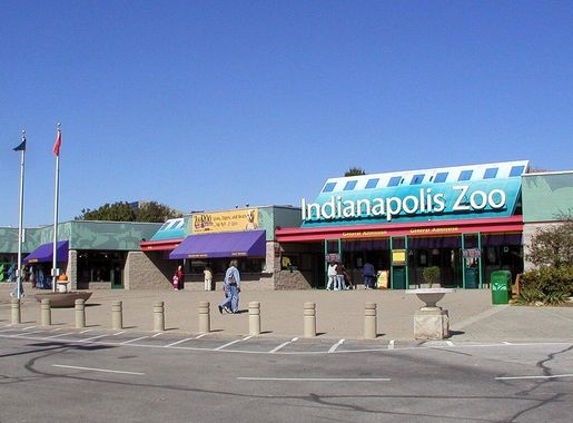 File:IndyZoo-Entrance.jpg - Wikimedia Commons