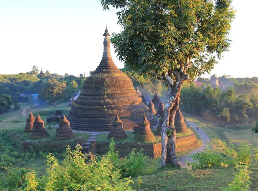 File:Mrauk U, Rakhine State 17.jpg - Wikimedia Commons