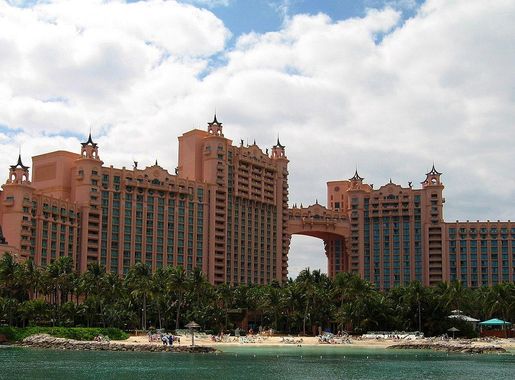 File:Atlantis Paradise Island Hotel edit.jpg - Wikimedia Commons