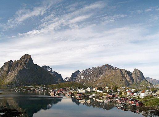 File:Reine i Lofoten LC0148.jpg - Wikimedia Commons