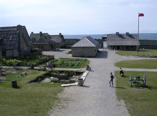 File:Fort Michilimackinac 2.jpg - Wikimedia Commons