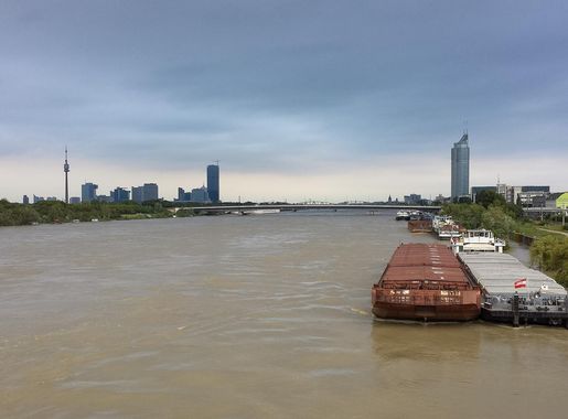 File:Flood in Vienna 2013 sl2.jpg - Wikimedia Commons