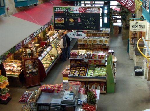 File:Interior of The Forks Market, Winnipeg Manitoba 05.JPG - Wikimedia  Commons