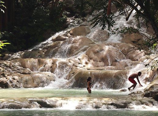 File:Dunn's River Falls - 49217600101.jpg - Wikimedia Commons