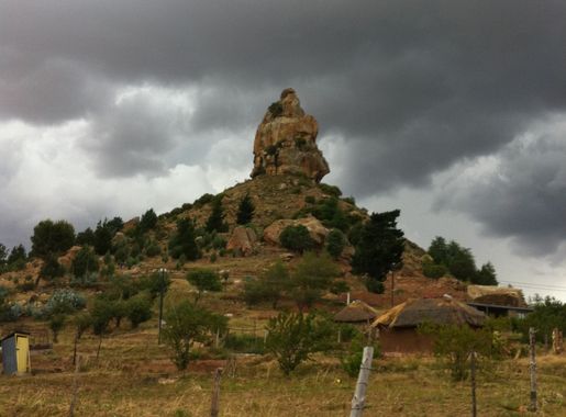File:Thaba Bosiu - panoramio.jpg - Wikimedia Commons