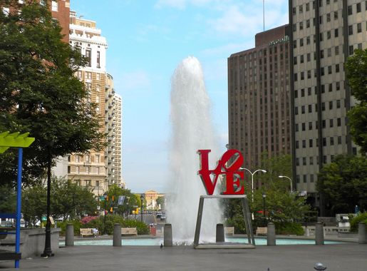 File:LOVE Park Philly.JPG - Wikimedia Commons