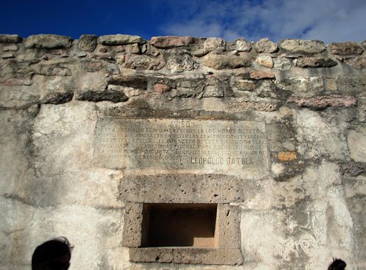 File:Zona Arqueológica de Mitla Oaxaca 04.jpg - Wikimedia Commons