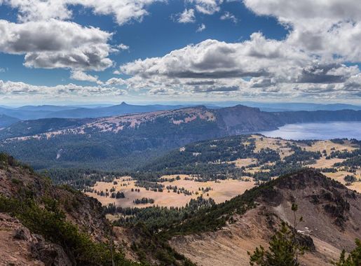 File:Crater Lake Mt Scott Trail 13.jpg - Wikimedia Commons