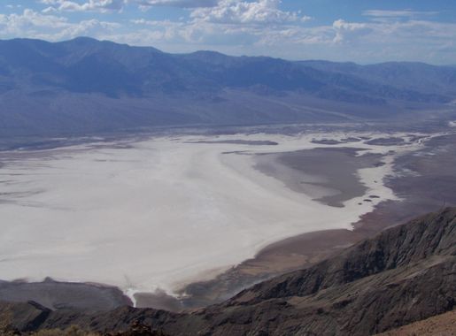 File:Badwater Basin from Dante's View Overlook.JPG - Wikimedia Commons