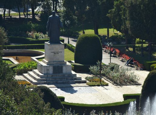 Fișier:Statuia lui Vasile Lucaciu Satu Mare.JPG - Wikipedia