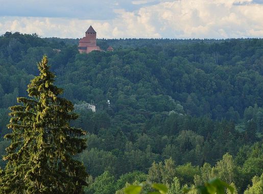 File:Turaida Castle from Sigulda.JPG - Wikimedia Commons