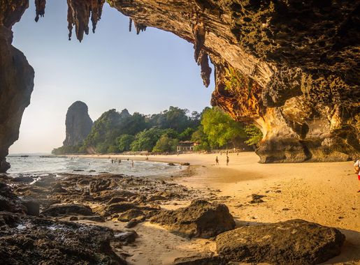 File:Phra Nang Cave Beach.jpg - Wikimedia Commons