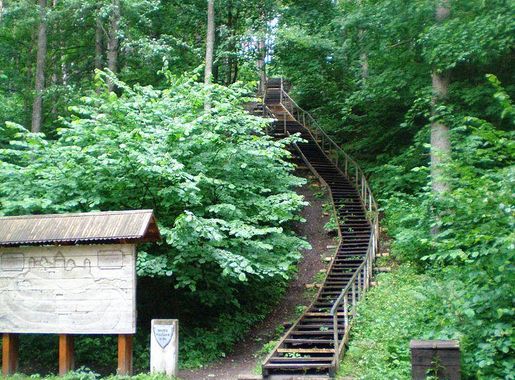 Vaizdas:GinuciaiCastlehill001.JPG – Vikipedija