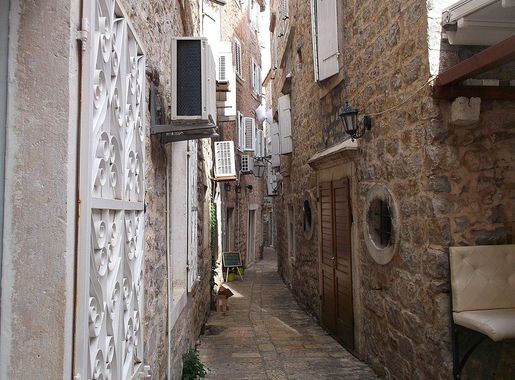 File:Old Town, Budva, Montenegro - panoramio (40).jpg - Wikimedia Commons