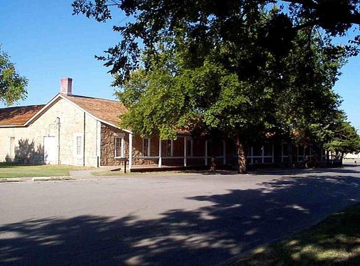 File:Fort Sill;infantrybarracks.jpg - Wikipedia