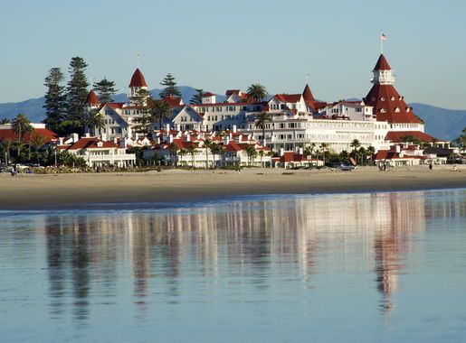 File:Coronado del Hotel from the beach.jpg - Wikimedia Commons