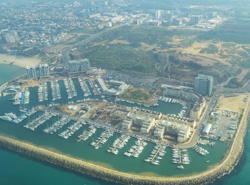 File:Herzliya Marina Aerial View.jpg - Wikimedia Commons