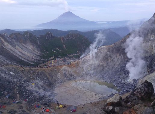 File:Gunung Sibayak 2015-05-24.jpeg - Wikimedia Commons